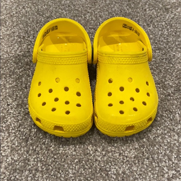 children's croc shoes